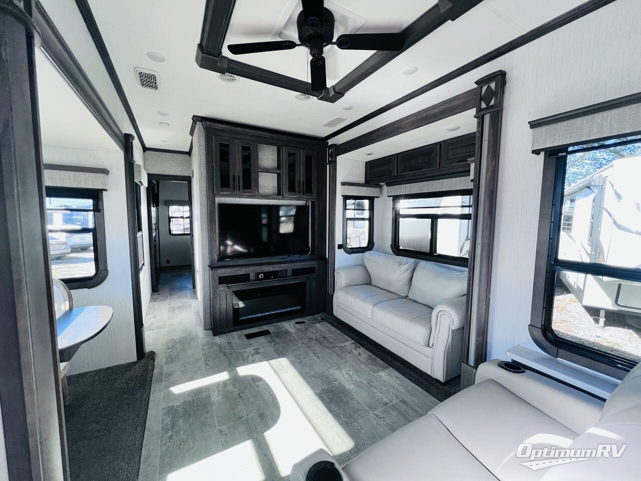 2021 Heartland Bighorn 3995FK Photo 6