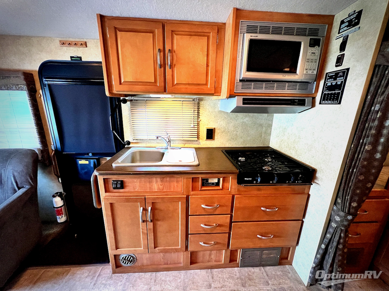 2008 Winnebago Aspect 26A Photo 12