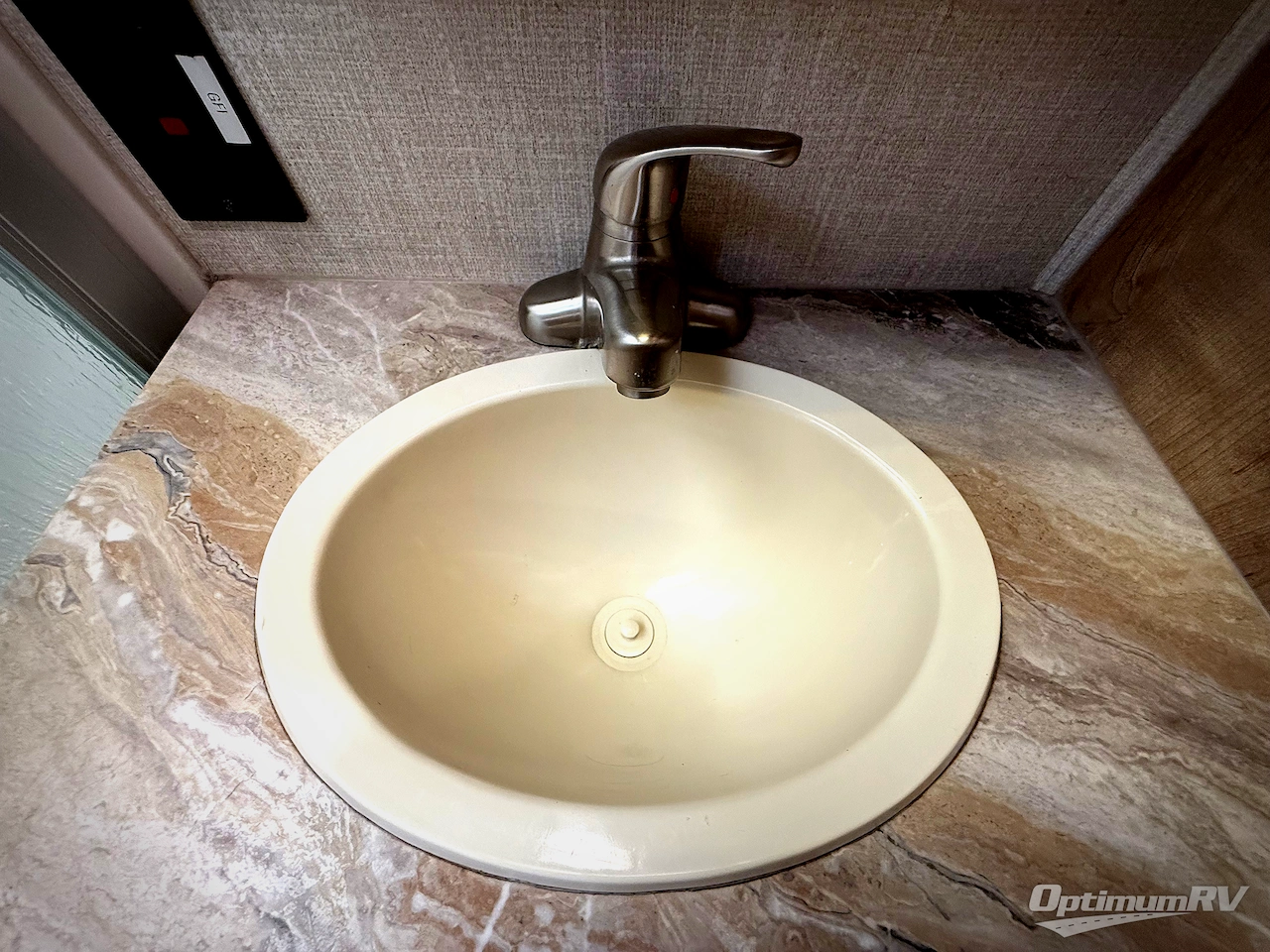 2020 Coachmen Leprechaun 317SA Photo 14