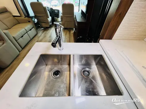 2021 Winnebago Forza 34T RV Photo 3