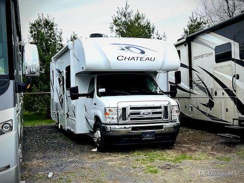 Used 2022 Thor Chateau 28Z Featured Photo