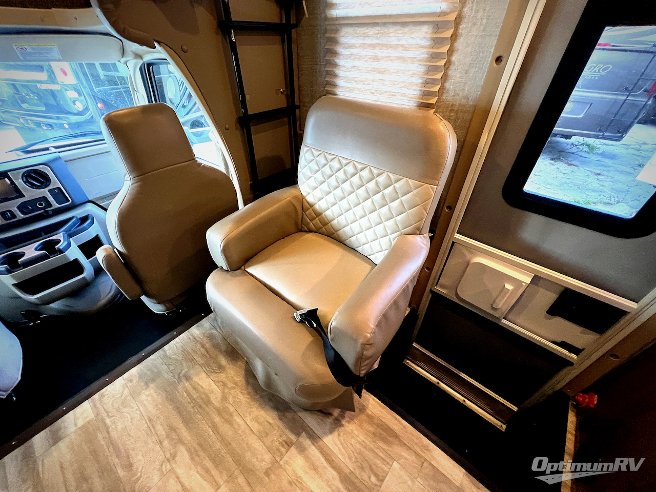 2019 Gulf Stream Conquest Class C 6315 Photo 11