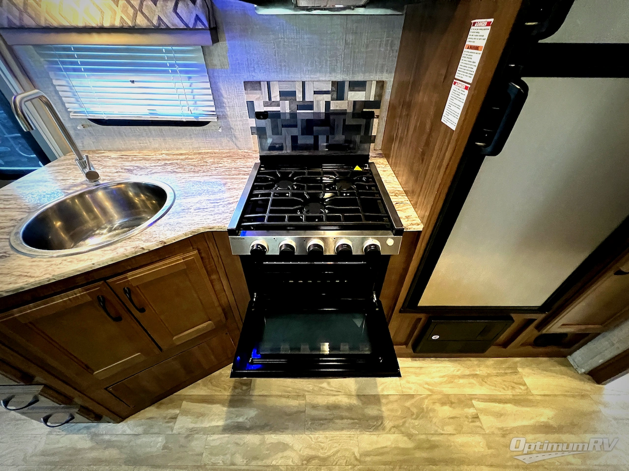 2019 Gulf Stream Conquest Class C 6315 Photo 18
