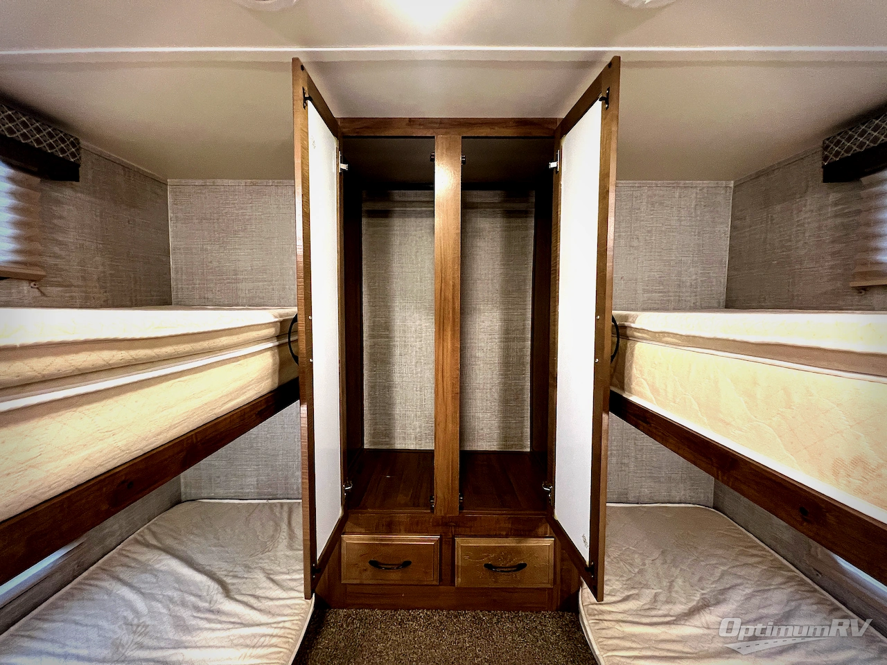 2019 Gulf Stream Conquest Class C 6315 Photo 31