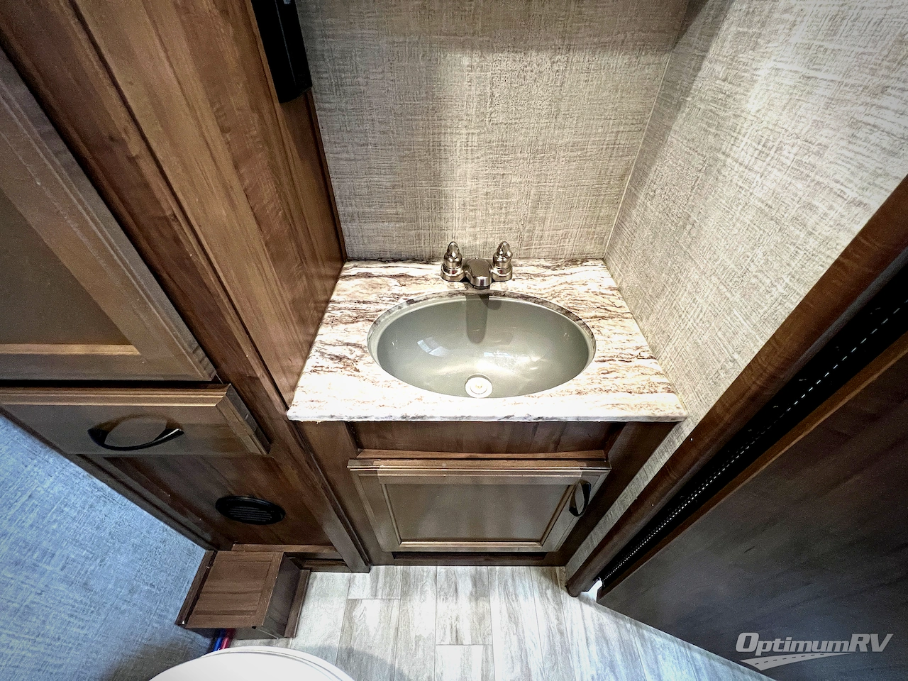 2019 Gulf Stream Conquest Class C 6315 Photo 24