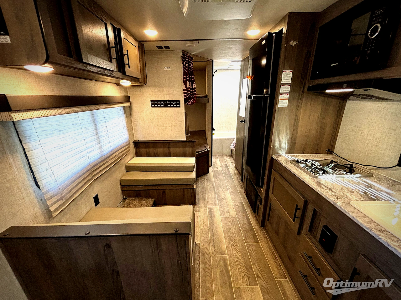 2022 Gulf Stream Kingsport Ultra Lite 248BH Photo 4