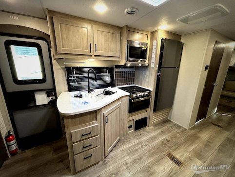 2026 Coachmen Catalina Legacy Edition 293QBCK RV Photo 3