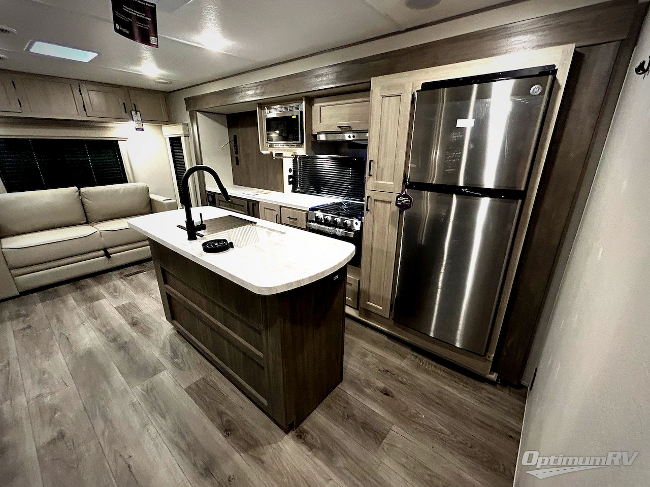 2025 Coachmen Catalina Legacy Edition 313RLTS Photo 16