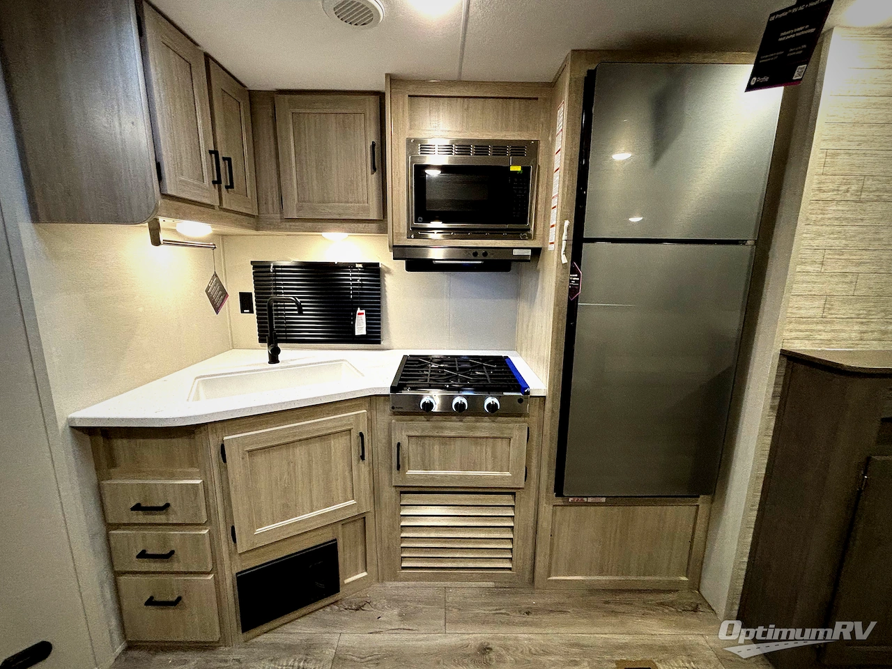 2026 Coachmen Catalina Summit Series 8 281QBUNK Photo 6