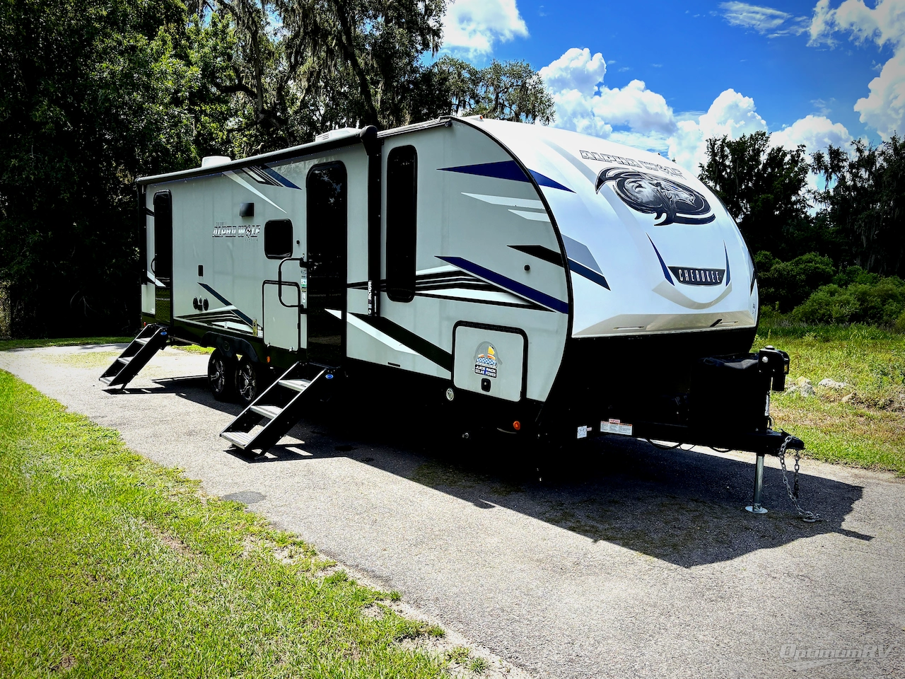 2022 Forest River Cherokee Alpha Wolf 26DBH-L Photo 1