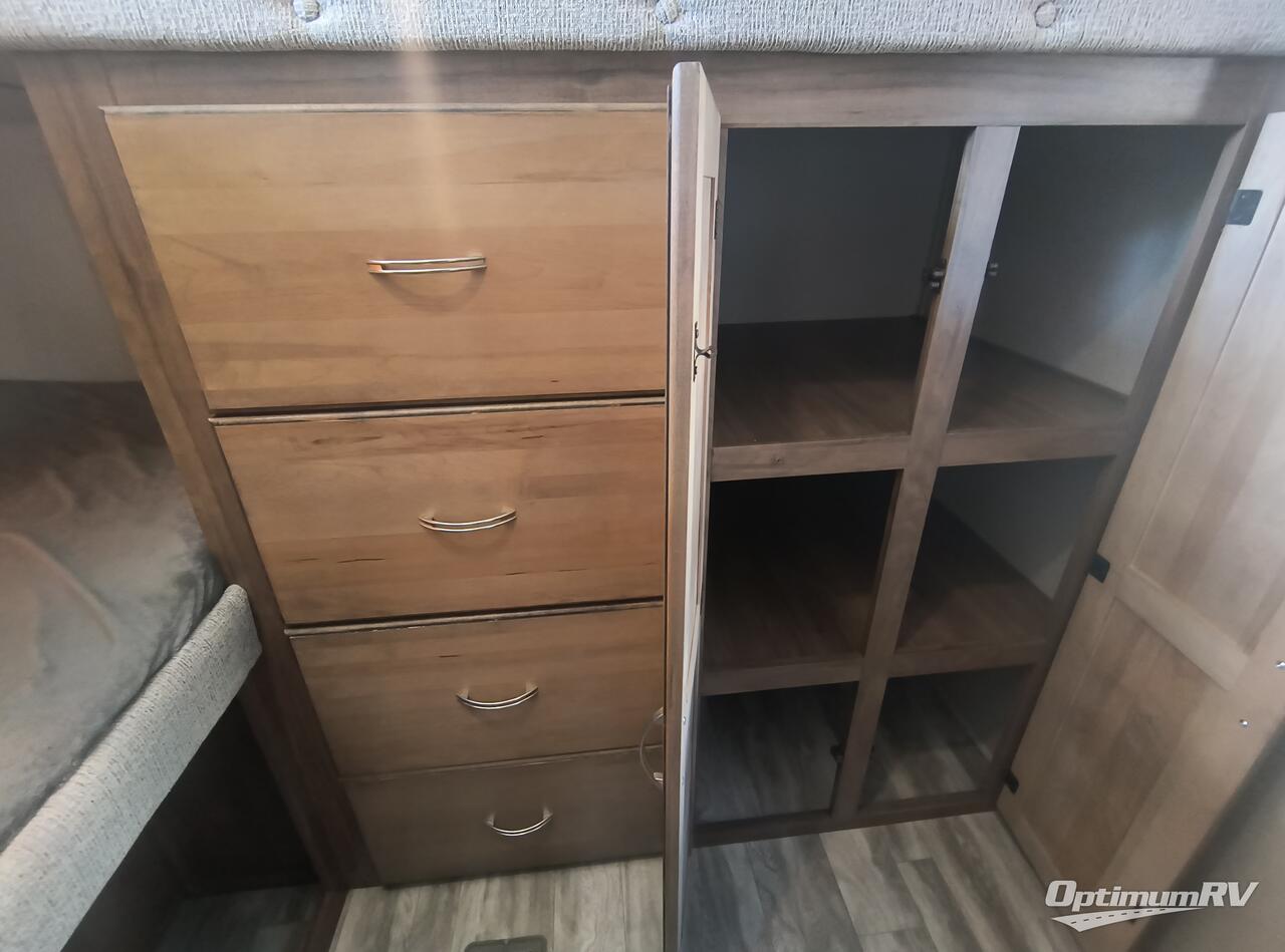 2021 Coachmen Chaparral Lite 274BH Photo 9