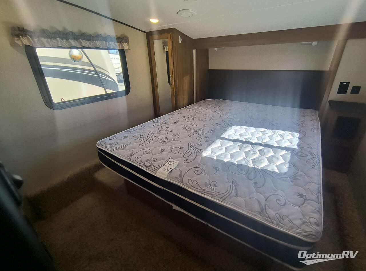 2021 Coachmen Chaparral Lite 274BH Photo 12