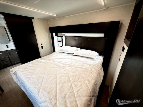 2026 Forest River Cherokee Arctic Wolf 3950SUITE RV Photo 4