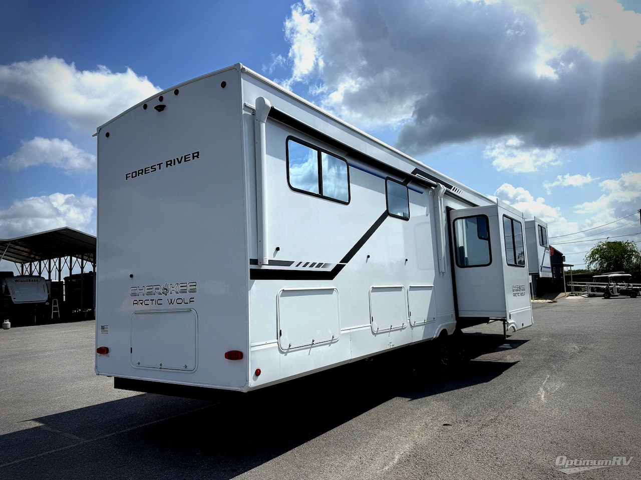 2026 Forest River Cherokee Arctic Wolf 3950SUITE Photo 2