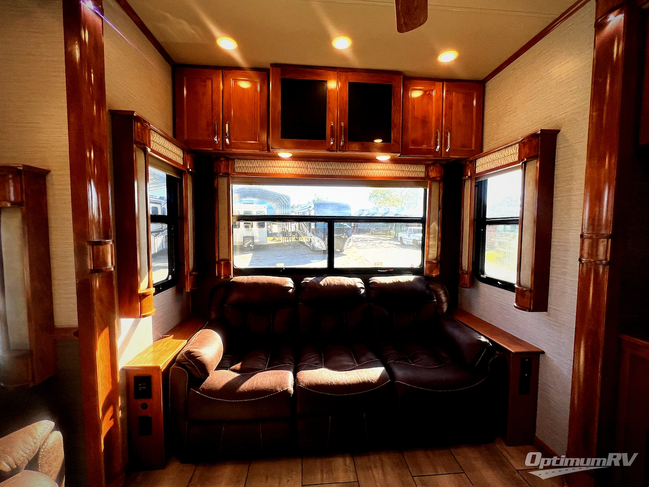 2020 VanLeigh Beacon 34RLB Photo 8