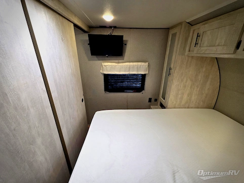 2022 Shasta Shasta 30QB RV Photo 4