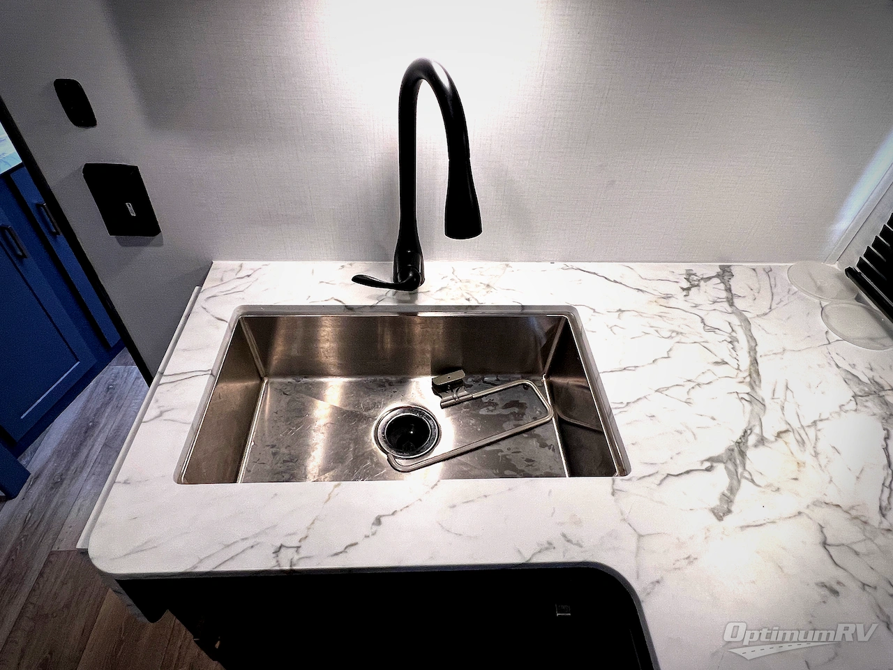 2024 Keystone Bullet Crossfire Double Axle 2530RD Photo 12