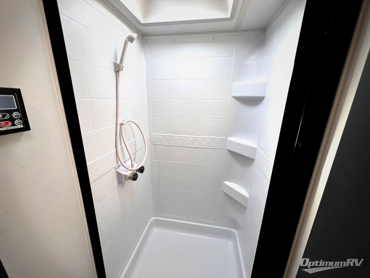 2024 Keystone Bullet Crossfire Double Axle 2530RD Photo 16