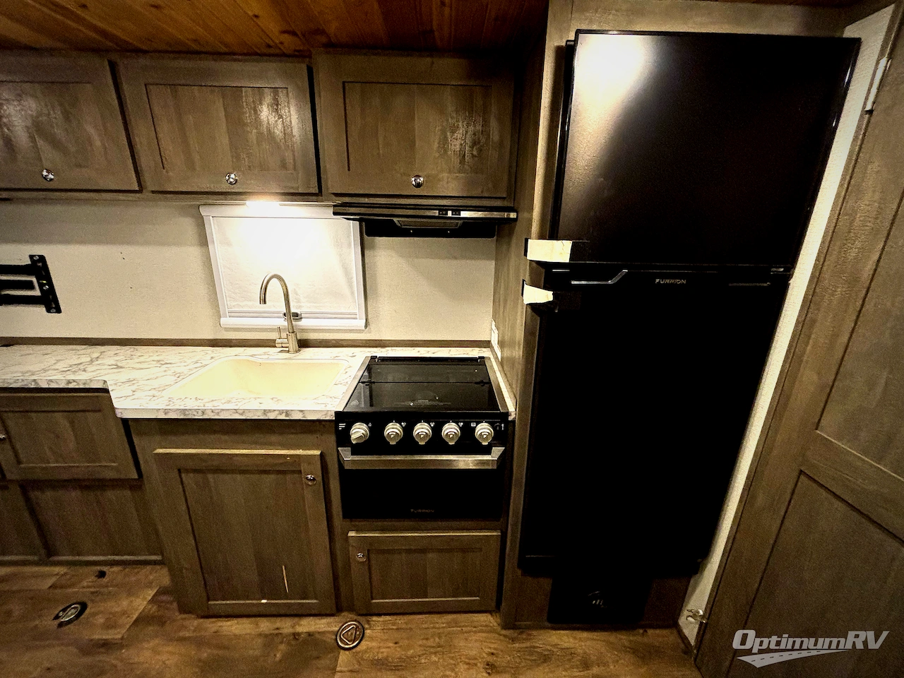 2021 Imperial Outdoors XploreRV X22 Photo 6