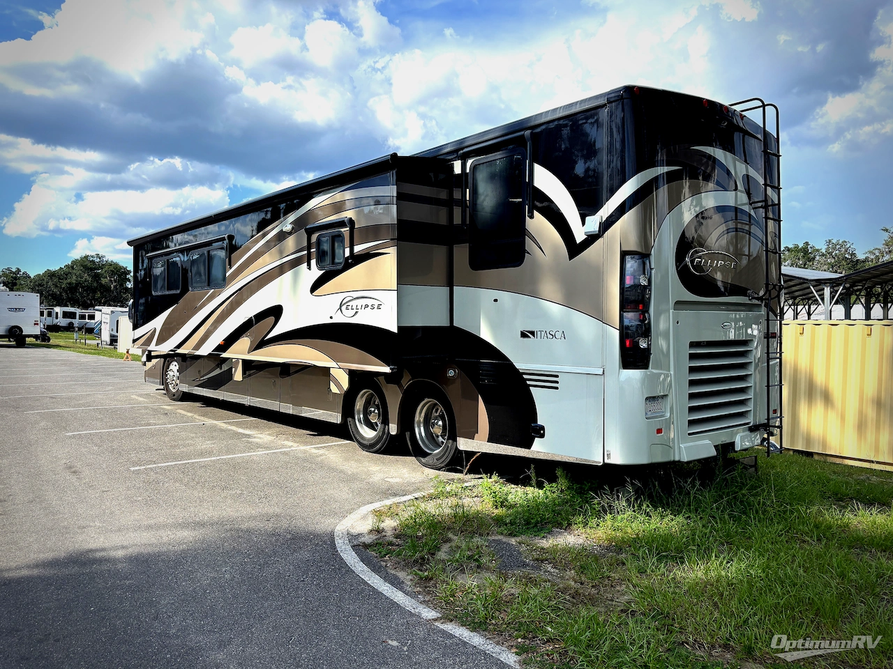2012 Itasca Ellipse 42QD Photo 3