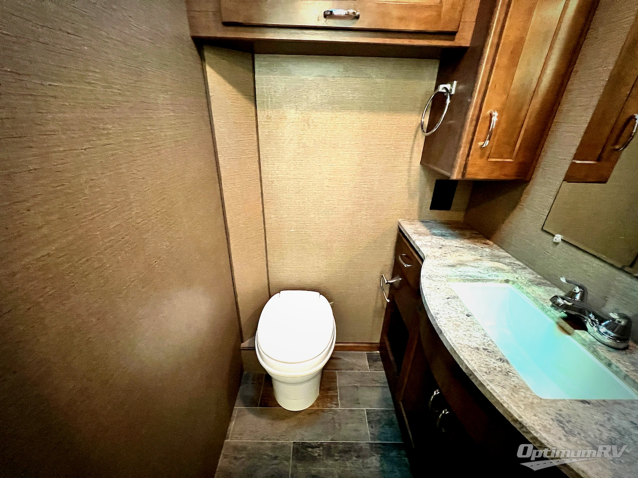 2019 Winnebago Outlook 27D Photo 20
