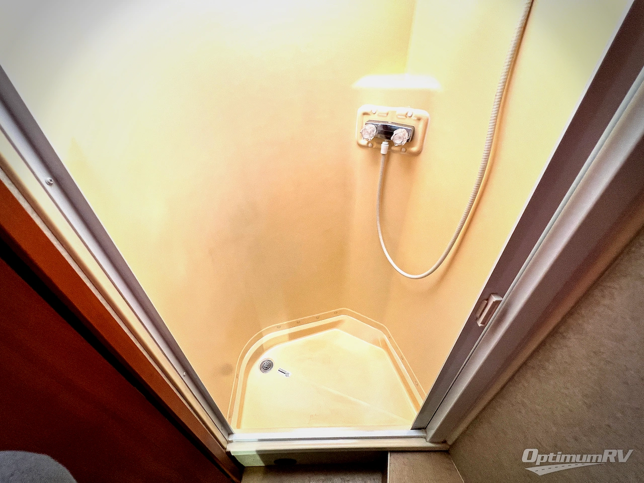 2010 Winnebago Via 25T Photo 21