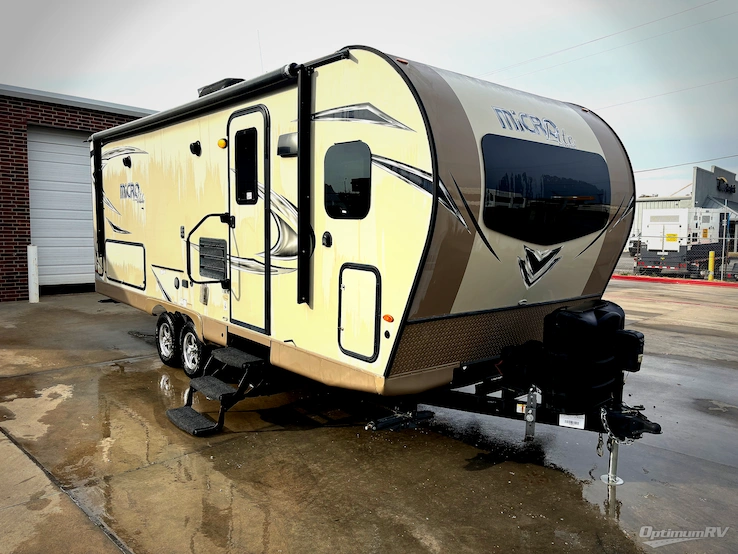 2018 Forest River Flagstaff Micro Lite 25FKS RV Photo 1