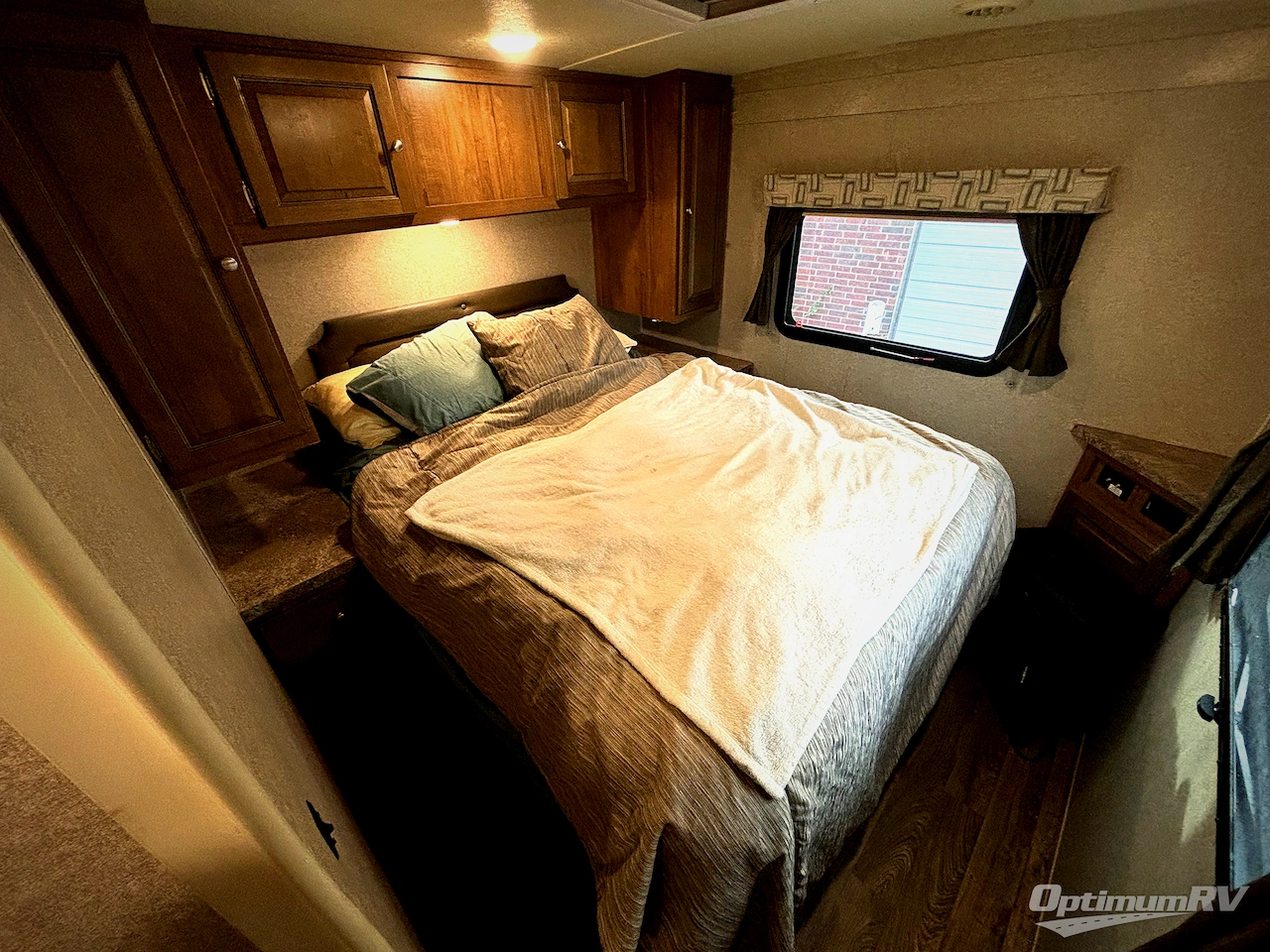 2018 Forest River Flagstaff Micro Lite 25FKS Photo 9