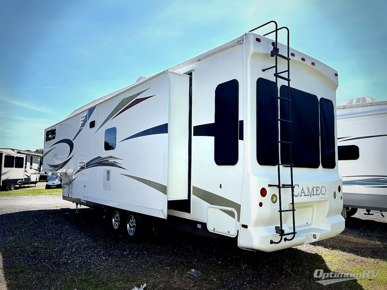 2011 Carriage Cameo 36FWS Photo 3