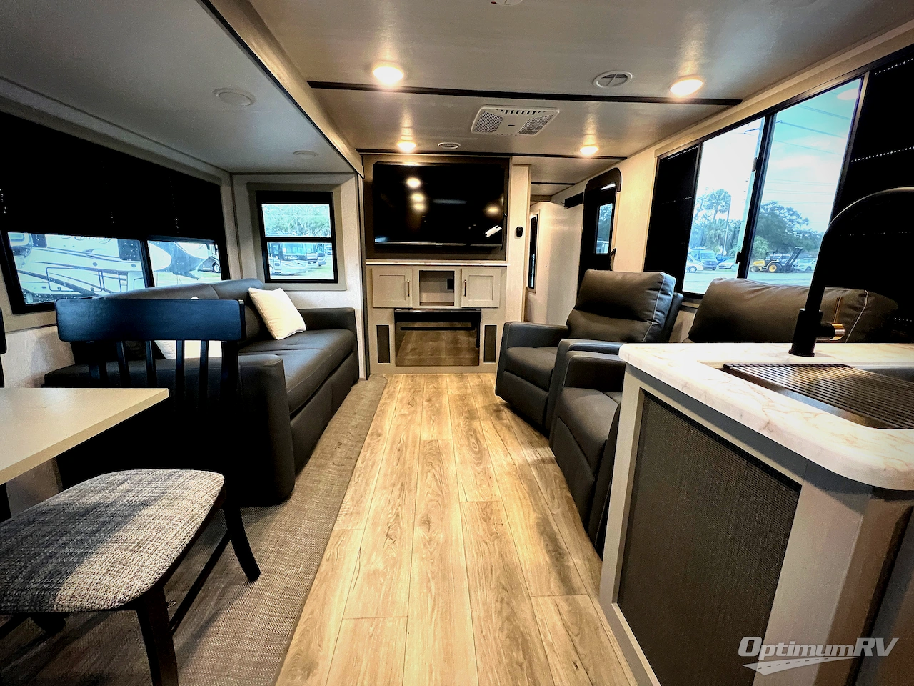 2024 Forest River Salem Hemisphere Hyper-Lyte 27RKHL Photo 5