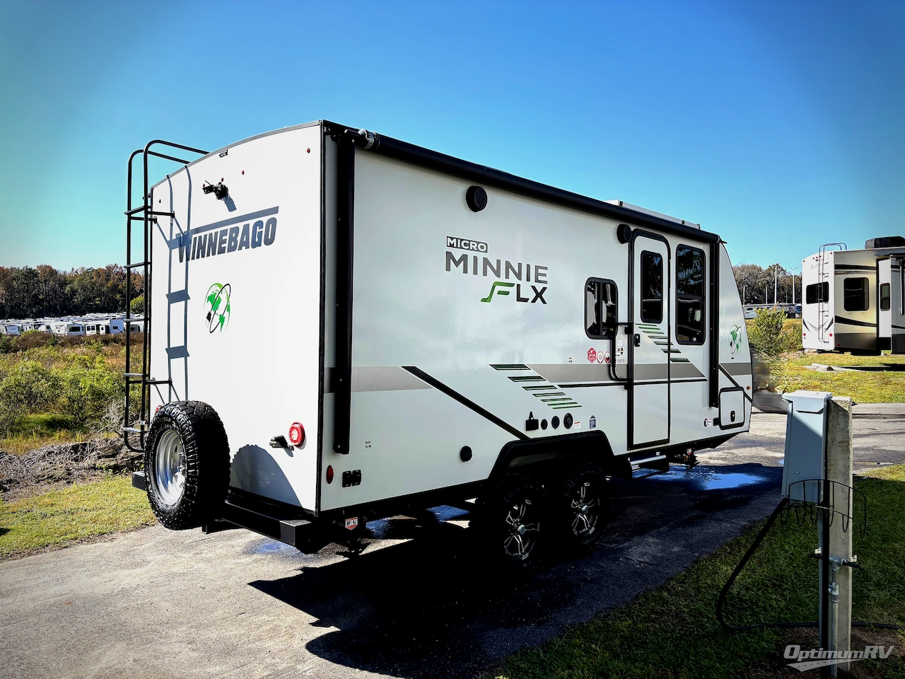 2022 Winnebago Towables Micro Minnie FLX 2108FBS Photo 2