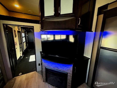 2016 Grand Design Momentum M-Class 388M RV Photo 3