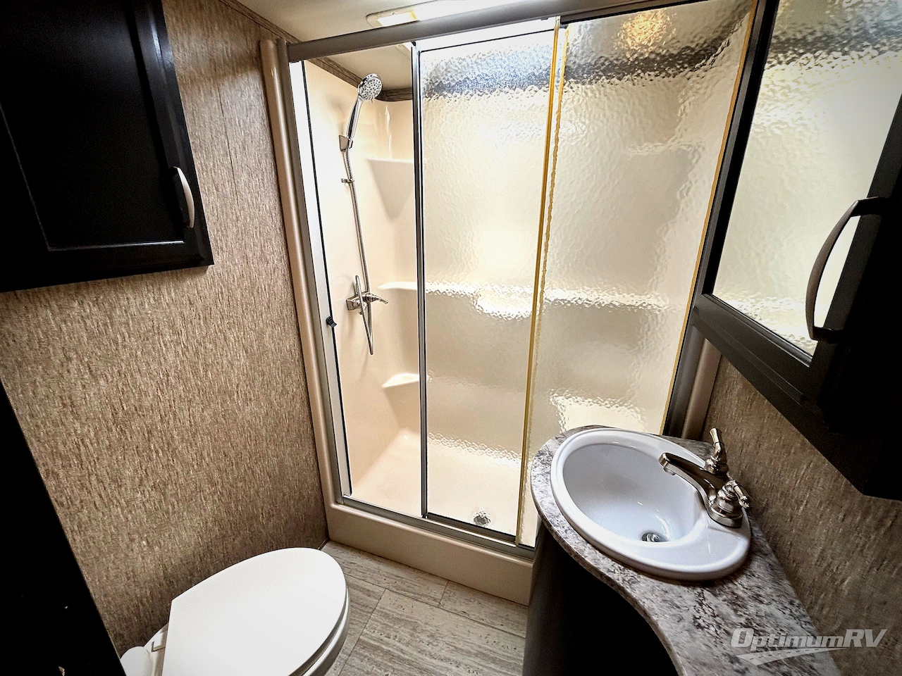 2016 Grand Design Momentum M-Class 388M Photo 13