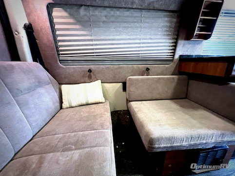 2014 Roadtrek Agile SS RV Photo 4