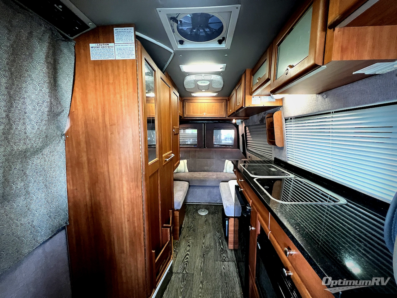 2014 Roadtrek Agile SS Photo 7