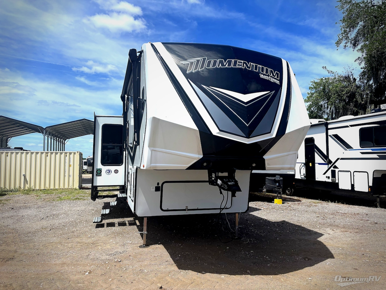 2024 Grand Design Momentum G-Class 415G Photo 1