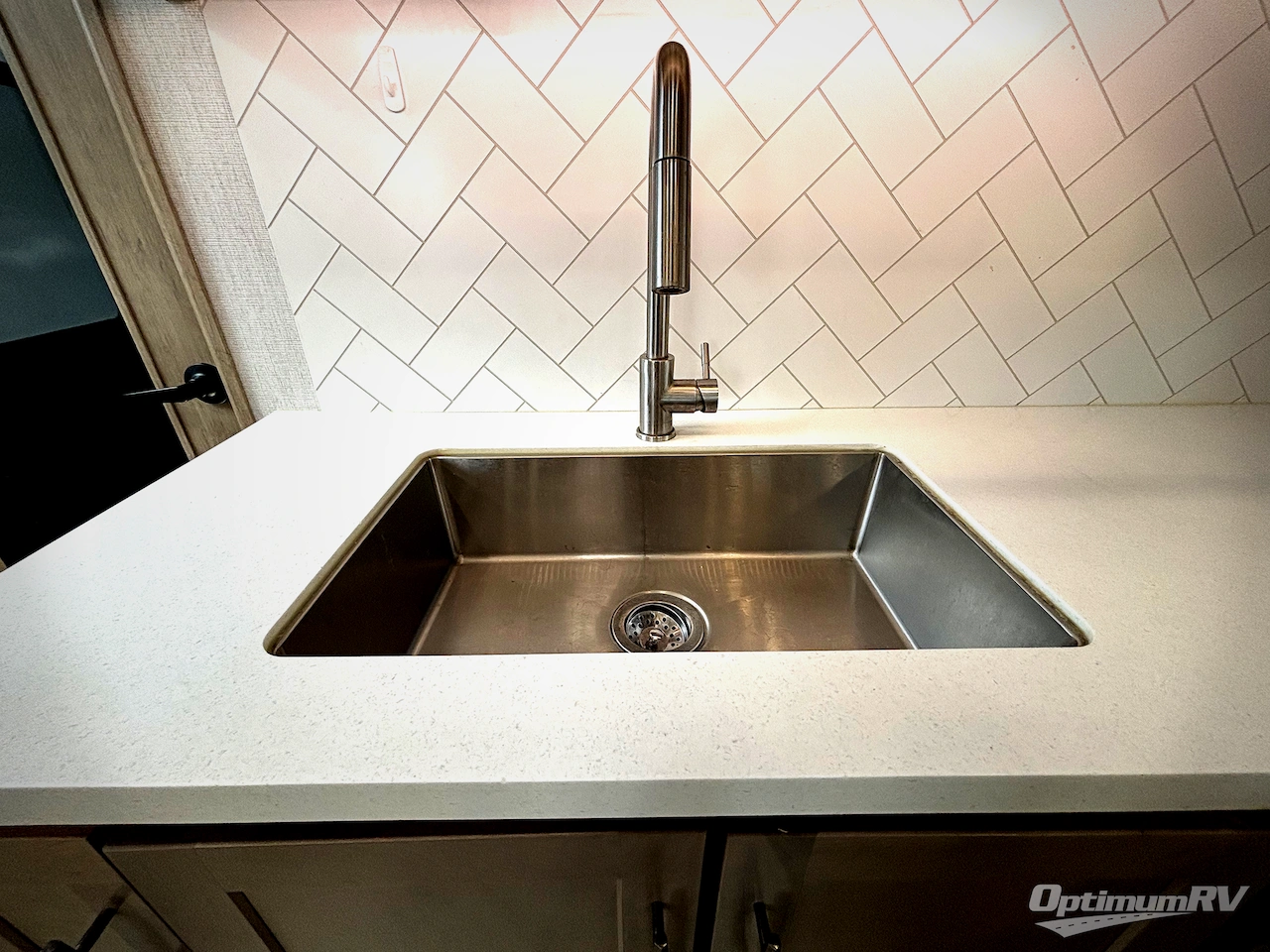 2024 Grand Design Momentum G-Class 415G Photo 14