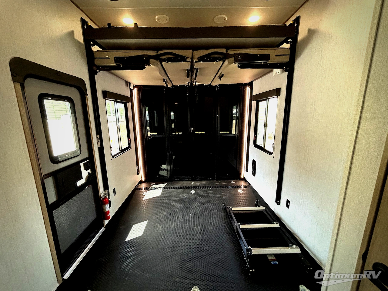 2024 Grand Design Momentum G-Class 415G Photo 15