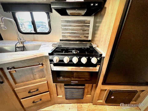 2020 Venture Sonic SN220VRB RV Photo 3