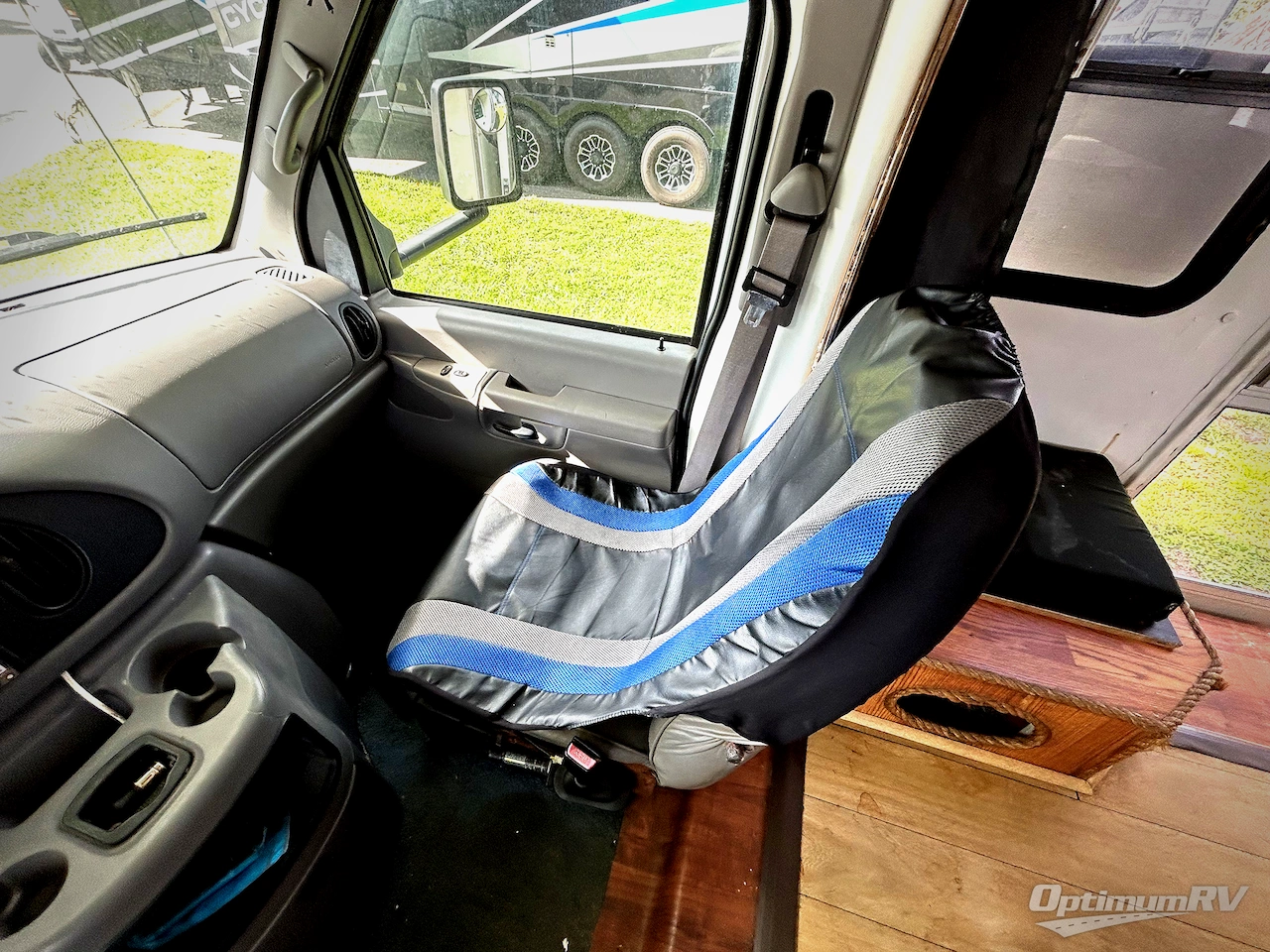 2003 Forest River Sunseeker LE 2600 Photo 10