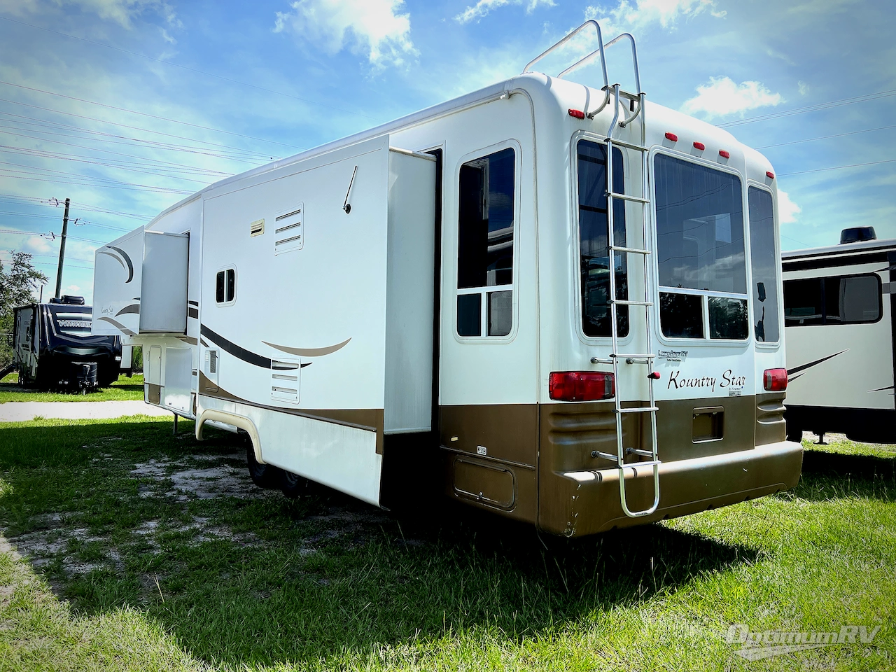 2004 Newmar Kountry Star 36BSKS Photo 2