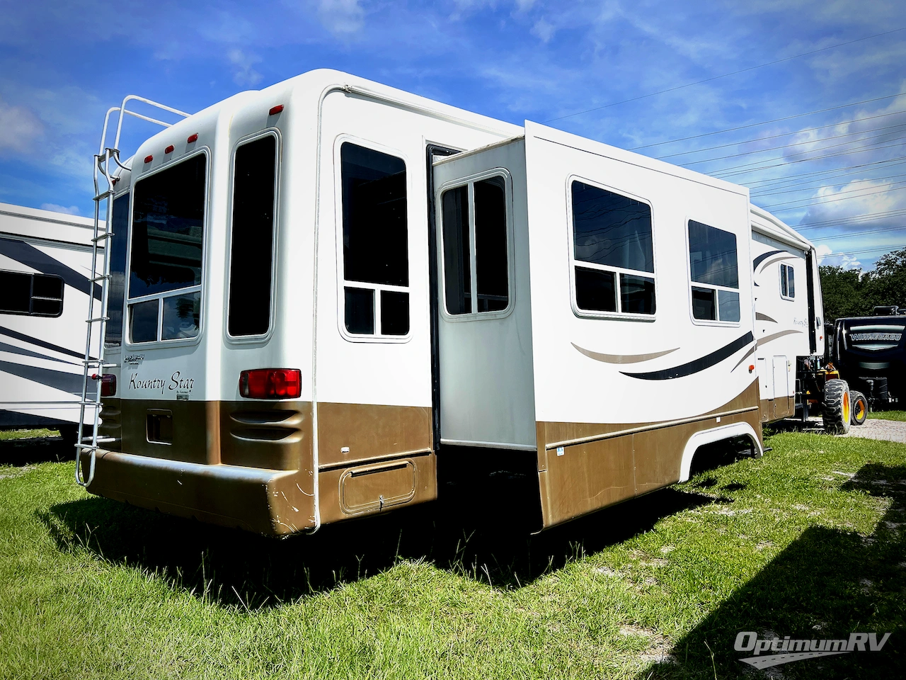 2004 Newmar Kountry Star 36BSKS Photo 3