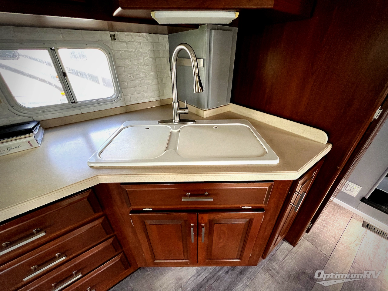 2004 Newmar Kountry Star 36BSKS Photo 8