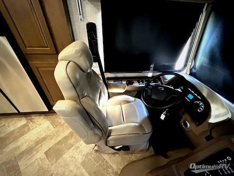 2021 Forest River Georgetown 5 Series 34H5 RV Photo 2