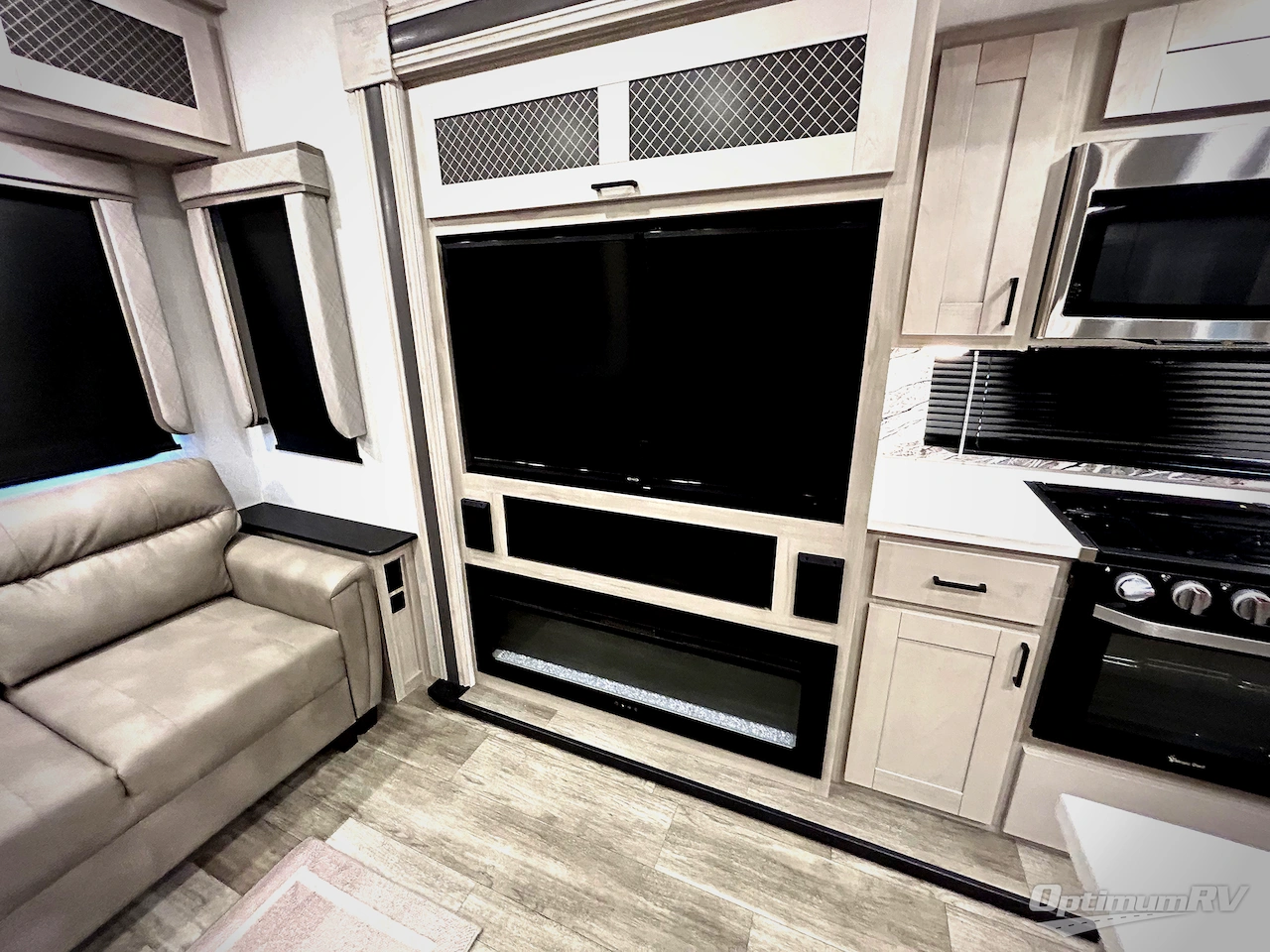 2023 East To West Tandara 320RL Photo 15