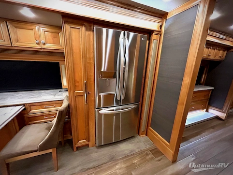 2021 Tiffin Phaeton 40IH RV Photo 3