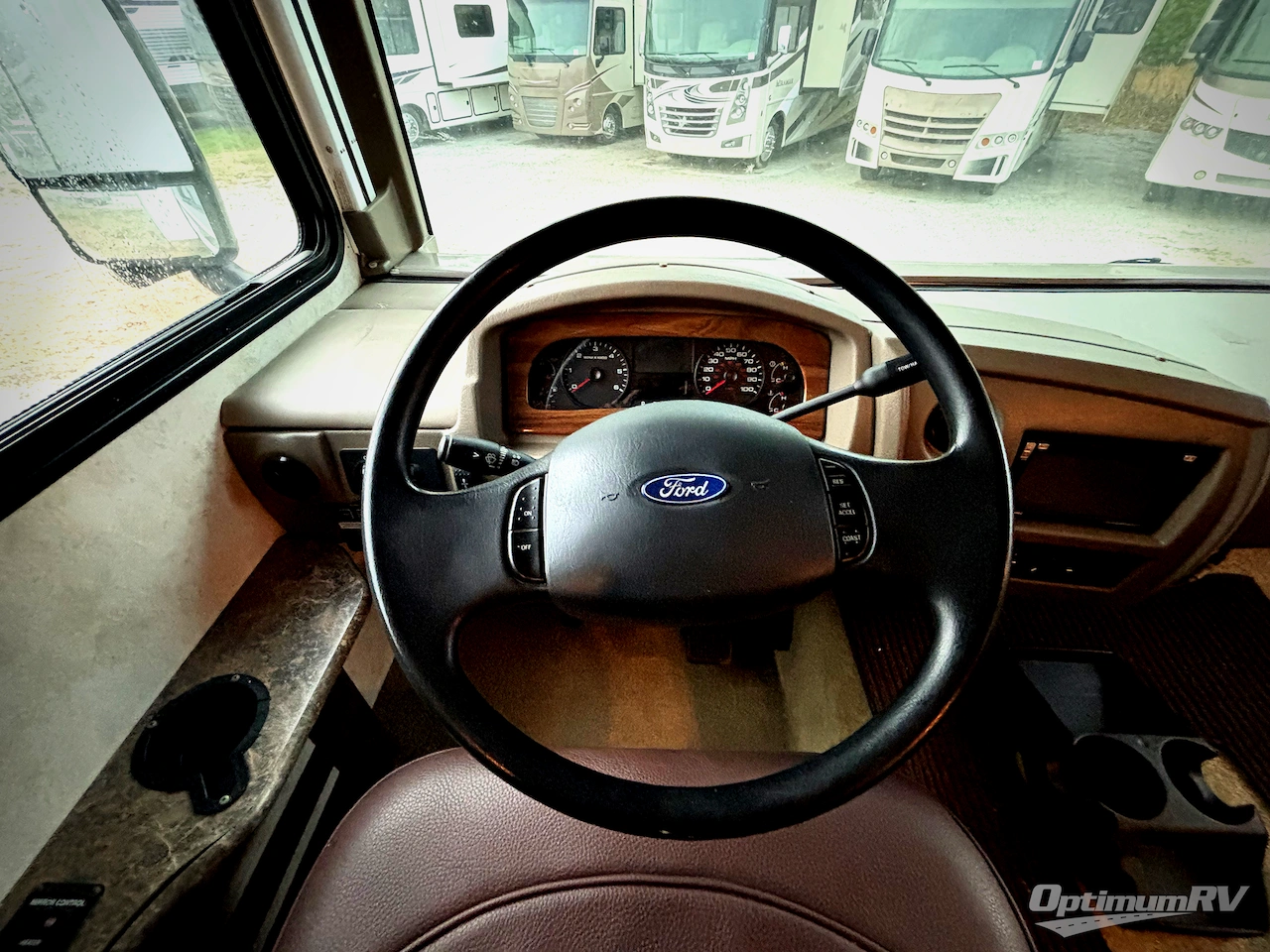 2012 Fleetwood Storm 30SA Photo 4