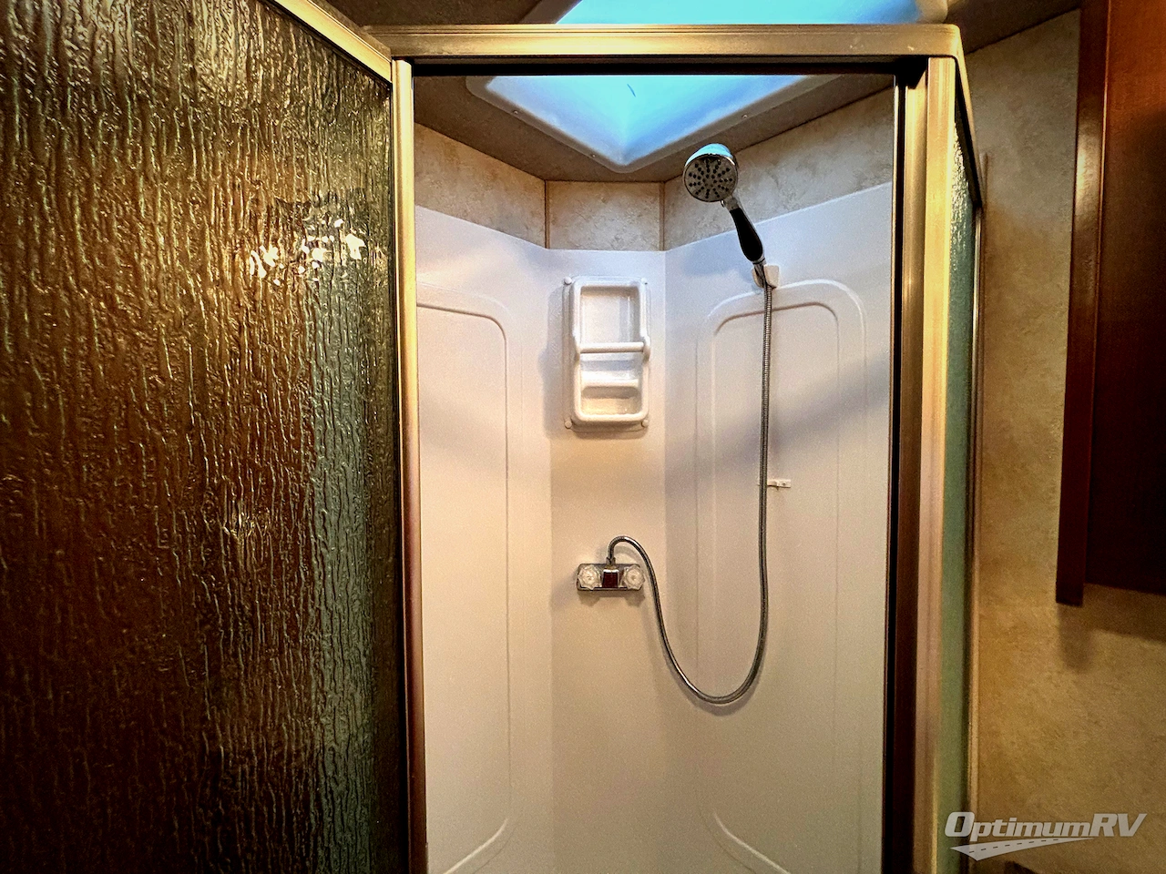 2012 Fleetwood Storm 30SA Photo 11