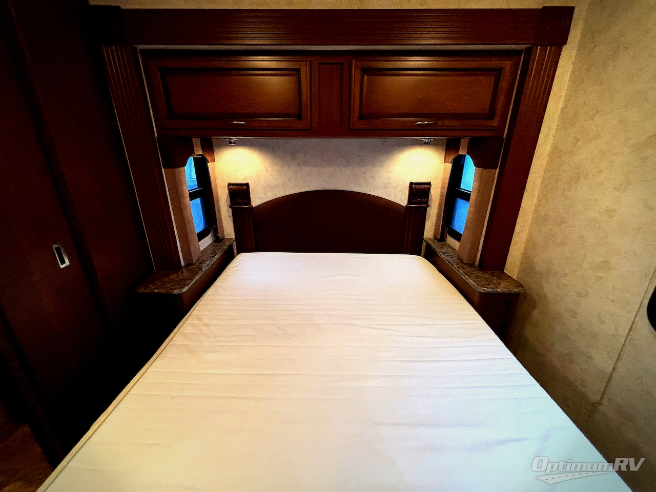 2012 Fleetwood Storm 30SA Photo 12