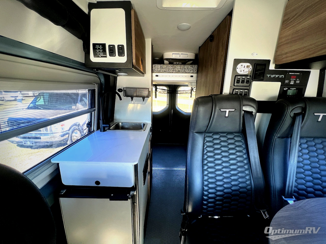 2025 Tiffin GH1 Std. Model Photo 9